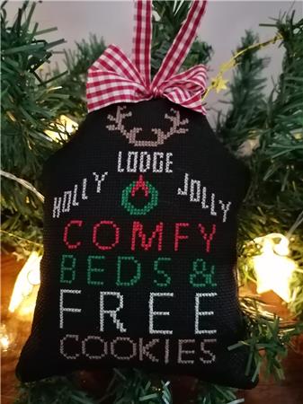 Holly Jolly Christmas Series: Lodge - Twin Peak Primitives