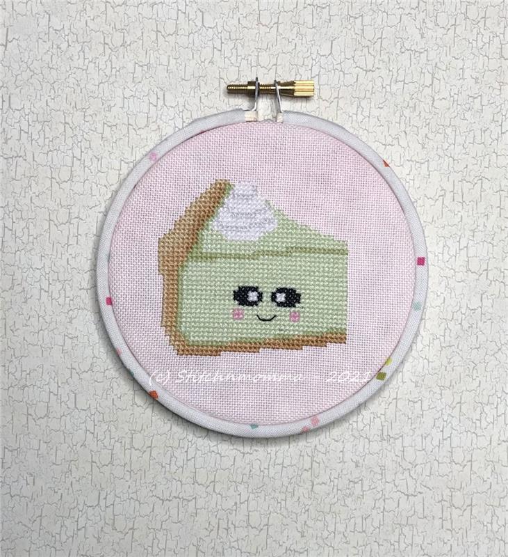 Magnificent Minis: Kawaii Pie - Stitchnmomma