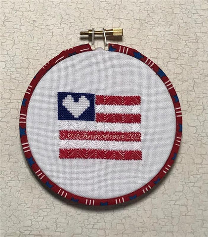 Magnificent Minis: American Flag Love - Stitchnmomma
