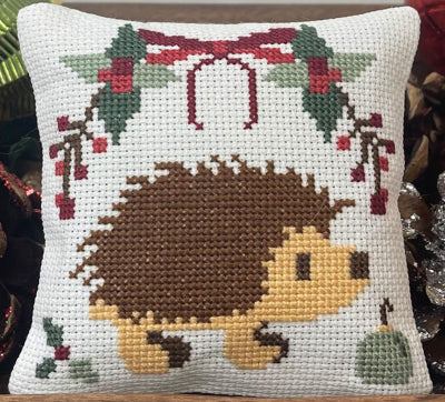 Hazel The Hedgehog: Christmas Edition Simple Stitch Pillowpals - Anabella's