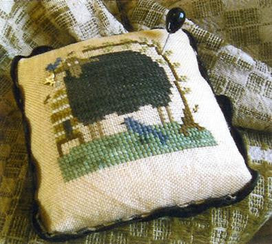 Blackie Pin Cushion - Homespun Elegance
