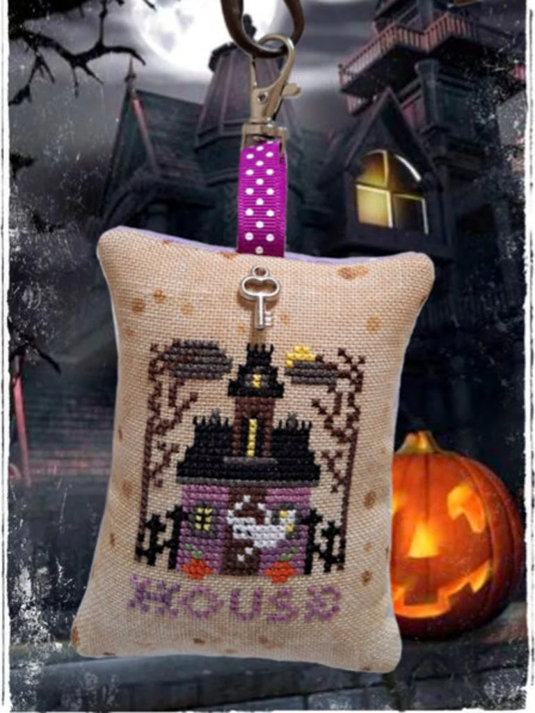 Haunted House Keychain Kit - Fairy Wool In The Wood